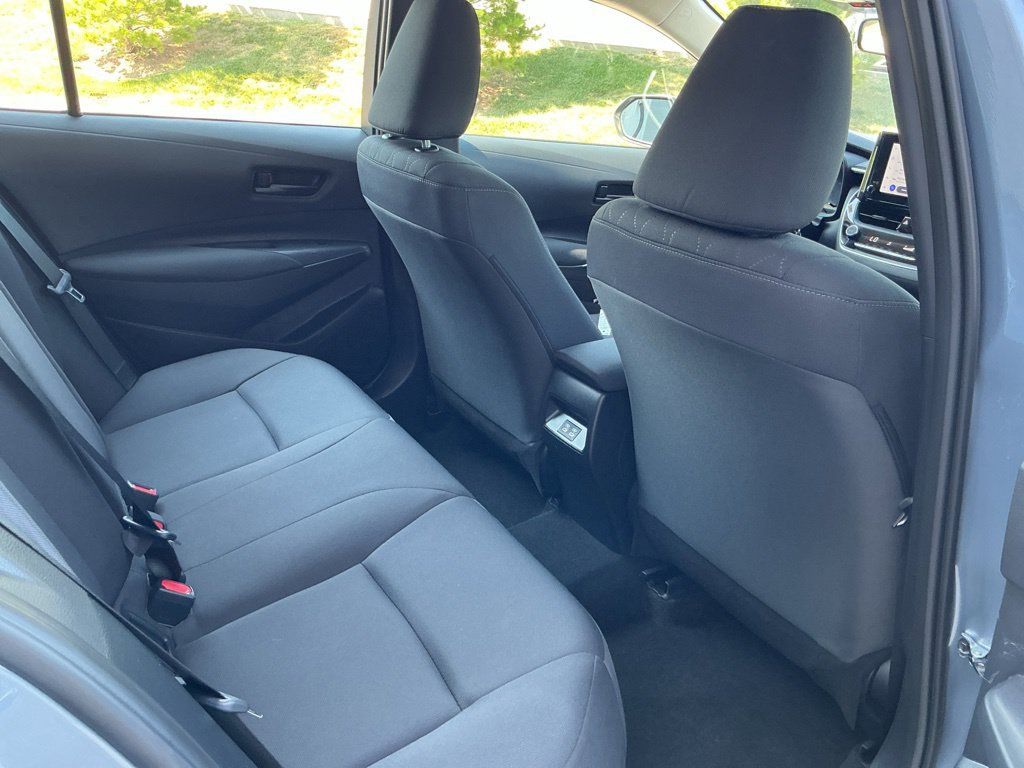 Used 2026 Toyota Corolla LE FWD image 30