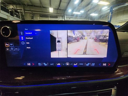 Certified 2024 Chevrolet Traverse RS w/ LPO, Floor Liner Package image 18