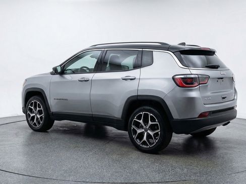 Used 2025 Jeep Compass Limited AWD/4WD image 6