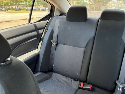 Used 2025 Nissan Versa SV FWD image 32