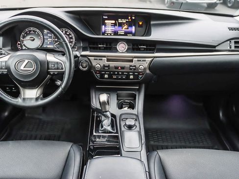 Used 2017 Lexus ES 350 image 11