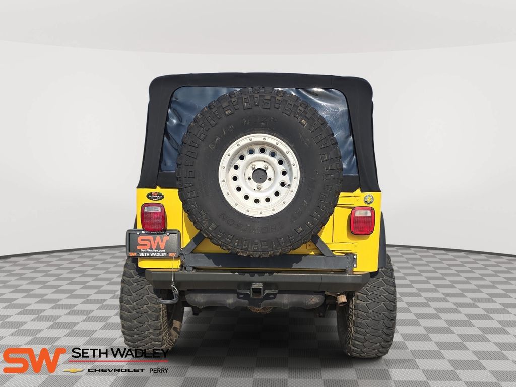 Used 2004 Jeep Wrangler 4WD image 6