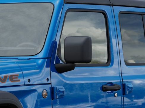 New 2025 Jeep Gladiator Mojave w/ Convenience Group image 12