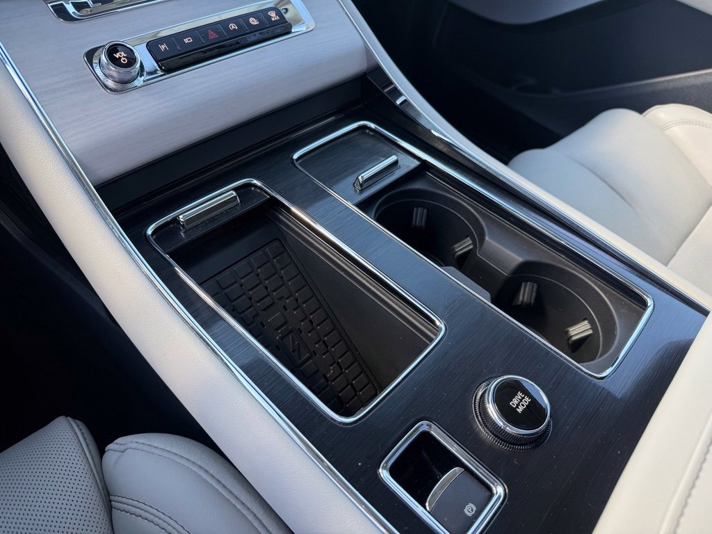 Used 2025 Lincoln Aviator Reserve w/ Equipment Group 201A AWD/4WD image 32