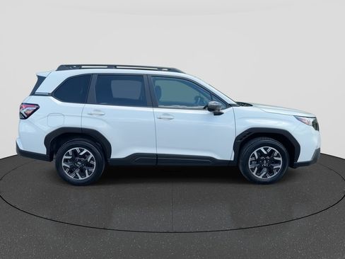 Certified 2025 Subaru Forester Premium w/ Convenience Package #1 AWD/4WD image 9