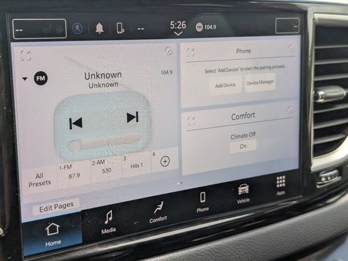 Used 2023 Chrysler Pacifica Touring-L FWD image 19