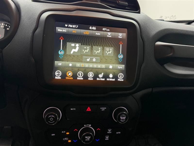 Used 2019 Jeep Renegade Limited w/ Quick Order Package 22P AWD/4WD image 13