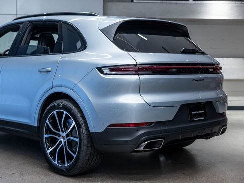 New 2026 Porsche Cayenne AWD/4WD image 26