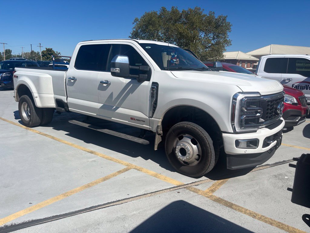 Used 2024 Ford F350 Platinum AWD/4WD image 1