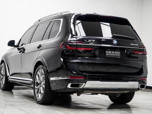 Used 2024 BMW X7 xDrive40i AWD/4WD image 11