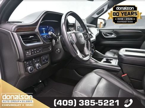 Used 2022 Chevrolet Suburban Z71 w/ Luxury Package image 7
