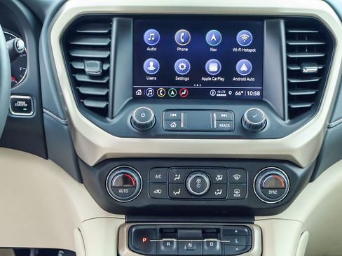 Used 2023 GMC Acadia Denali AWD/4WD image 9
