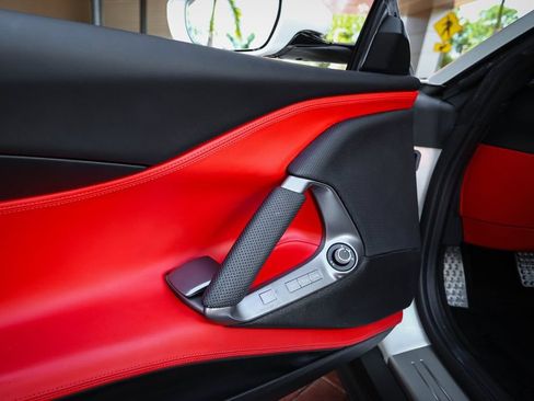 Used 2021 Ferrari 812 GTS RWD image 39