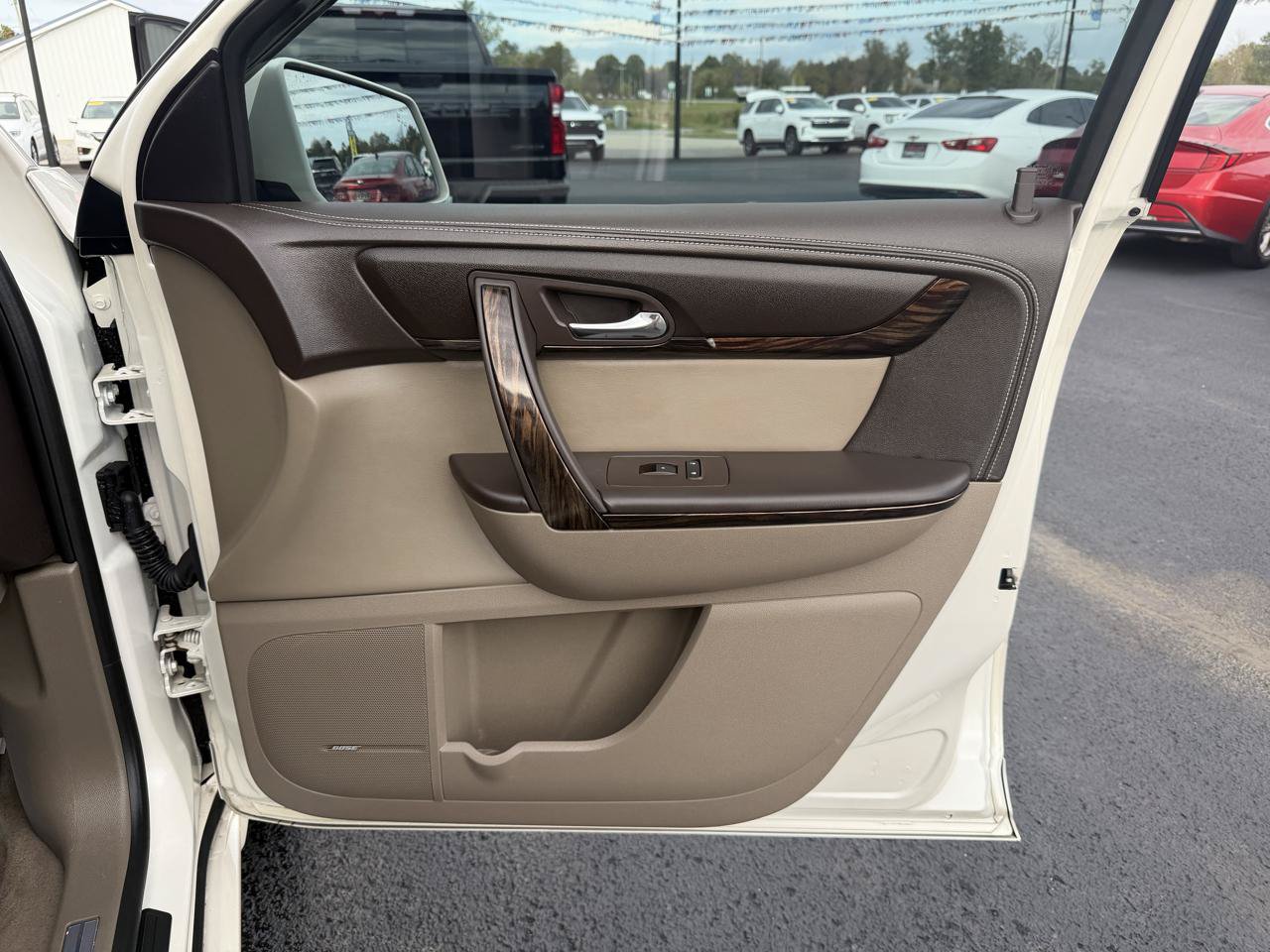 Used 2013 GMC Acadia Denali AWD/4WD image 25
