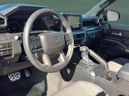 Used 2025 Toyota Tacoma TRD Sport AWD/4WD image 13