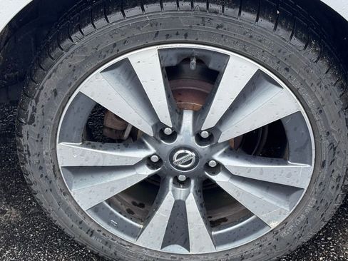 Used 2019 Nissan Sentra SV w/ Special Edition Package FWD image 23