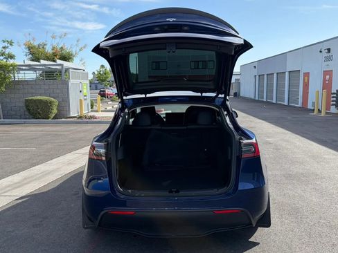 Used 2022 Tesla Model Y Performance AWD/4WD image 12