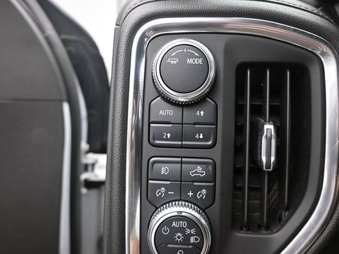 Used 2021 GMC Sierra 1500 AT4 w/ AT4 Premium Package AWD/4WD image 40