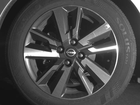 Used 2025 Nissan Versa SV image 12