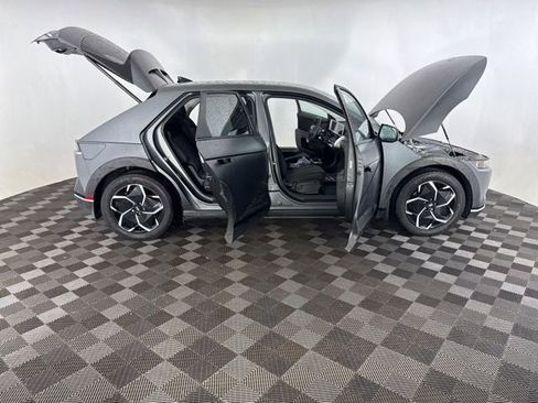 Used 2024 Hyundai Ioniq 5 SEL AWD/4WD image 17