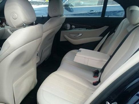 Used 2017 Mercedes-Benz E 300 4MATIC image 13