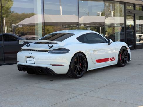 Used 2022 Porsche 718 Cayman GT4 RWD image 9