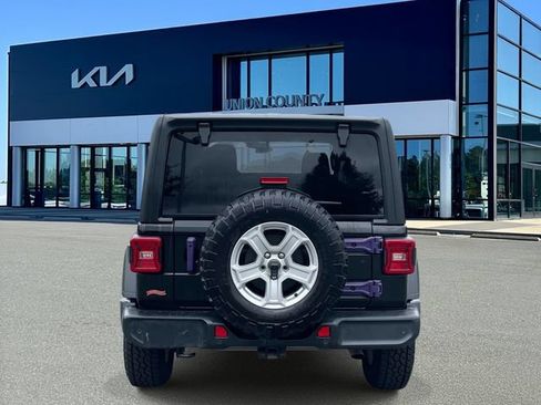 Used 2022 Jeep Wrangler Unlimited Sport AWD/4WD image 5