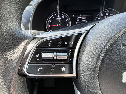 Certified 2023 Kia Forte LXS image 23