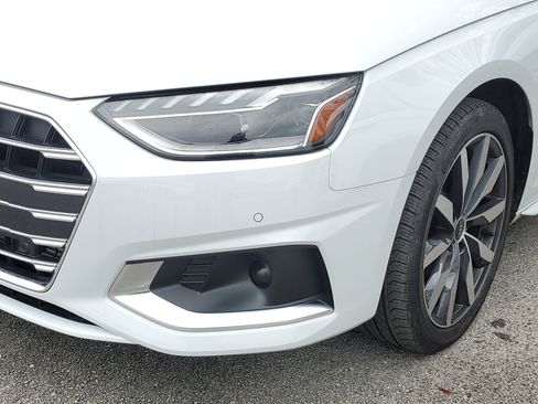 Used 2024 Audi A4 2.0T Premium w/ Convenience Package image 4