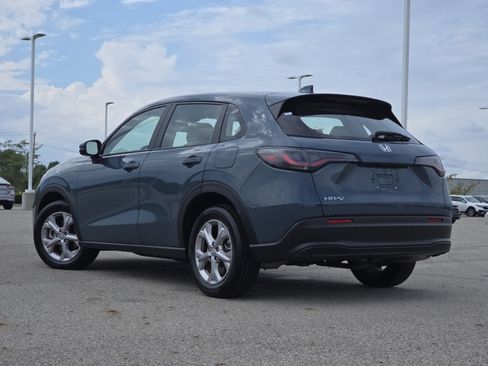 Used 2024 Honda HR-V LX image 11