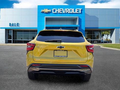 Used 2024 Chevrolet Trax ACTIV w/ Driver Confidence Package FWD image 4