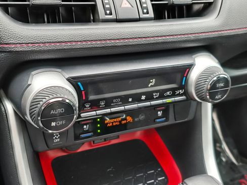 Used 2020 Toyota RAV4 TRD Off-Road AWD/4WD image 26