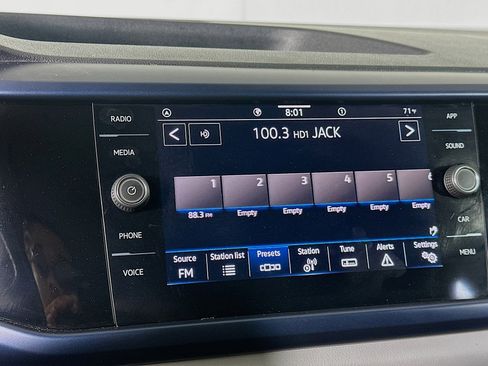 Used 2023 Volkswagen Taos SE image 21