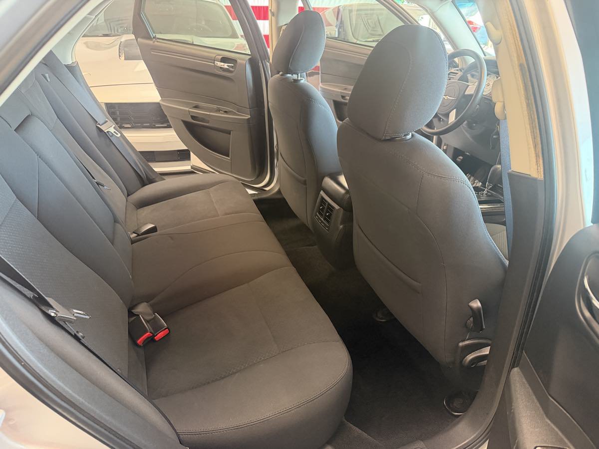 Used 2008 Chrysler 300 LX RWD image 15