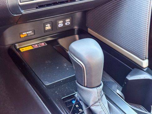 New 2026 Toyota Camry Hybrid FWD image 25