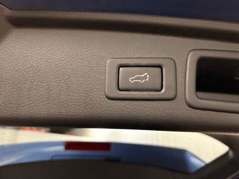 Used 2017 Subaru Forester 2.5i Premium image 10