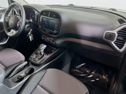 Used 2023 Kia Soul LX w/ LX Technology Package image 26
