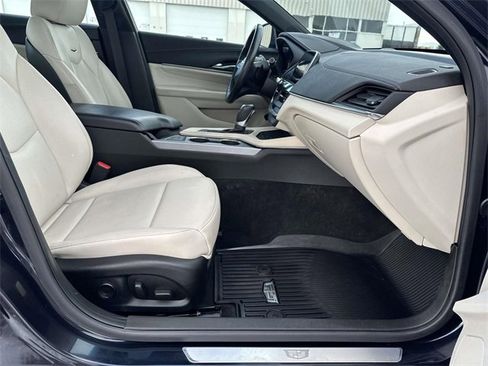 Used 2021 Cadillac CT4 Premium Luxury image 21