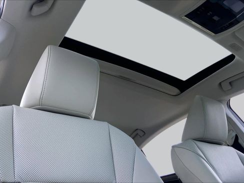 Used 2024 Lexus ES 350 w/ Premium Package FWD image 14