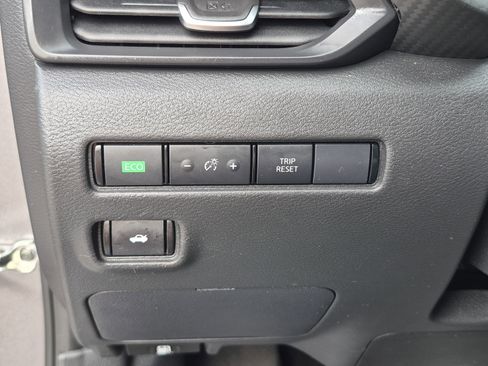 Certified 2024 Nissan Sentra S FWD image 29