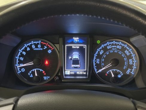 Used 2023 Toyota Tacoma TRD Off-Road w/ Technology Package AWD/4WD image 26