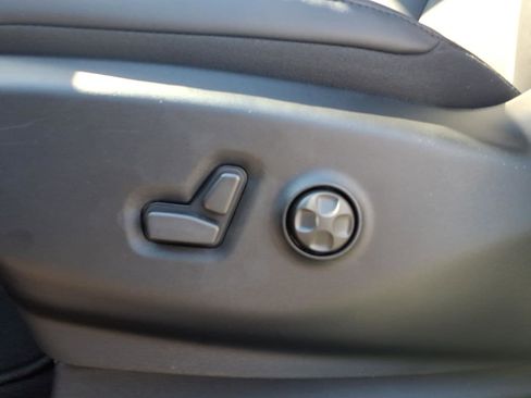 New 2026 Chrysler Pacifica Select image 12