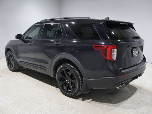 Used 2022 Ford Explorer ST w/ Equipment Group 401A image 5