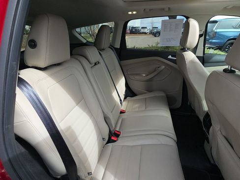 Used 2019 Ford Escape Titanium image 28