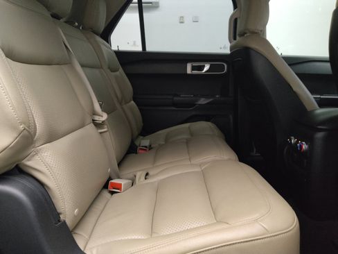Used 2020 Ford Explorer 2WD image 19