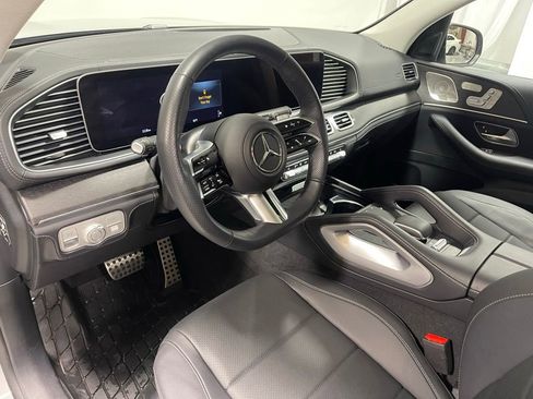Used 2026 Mercedes-Benz GLS 450 4MATIC image 21