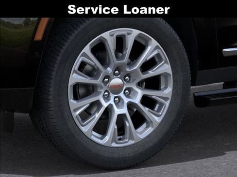 New 2026 GMC Yukon Denali w/ Denali Reserve Package image 9