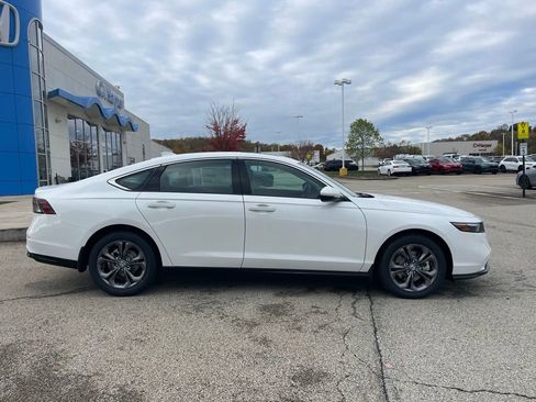 New 2025 Honda Accord EX-L image 2