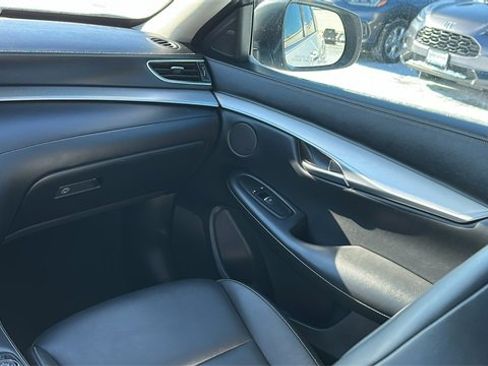 Used 2019 INFINITI QX50 Luxe w/ Navigation Package image 24