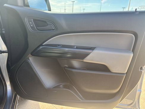 Used 2022 Chevrolet Colorado W/T image 24